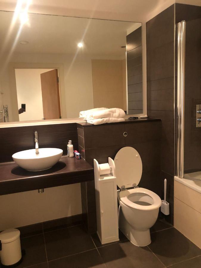 Lovely Serviced Apartment 2Min 2 City Center Manchester Exterior photo